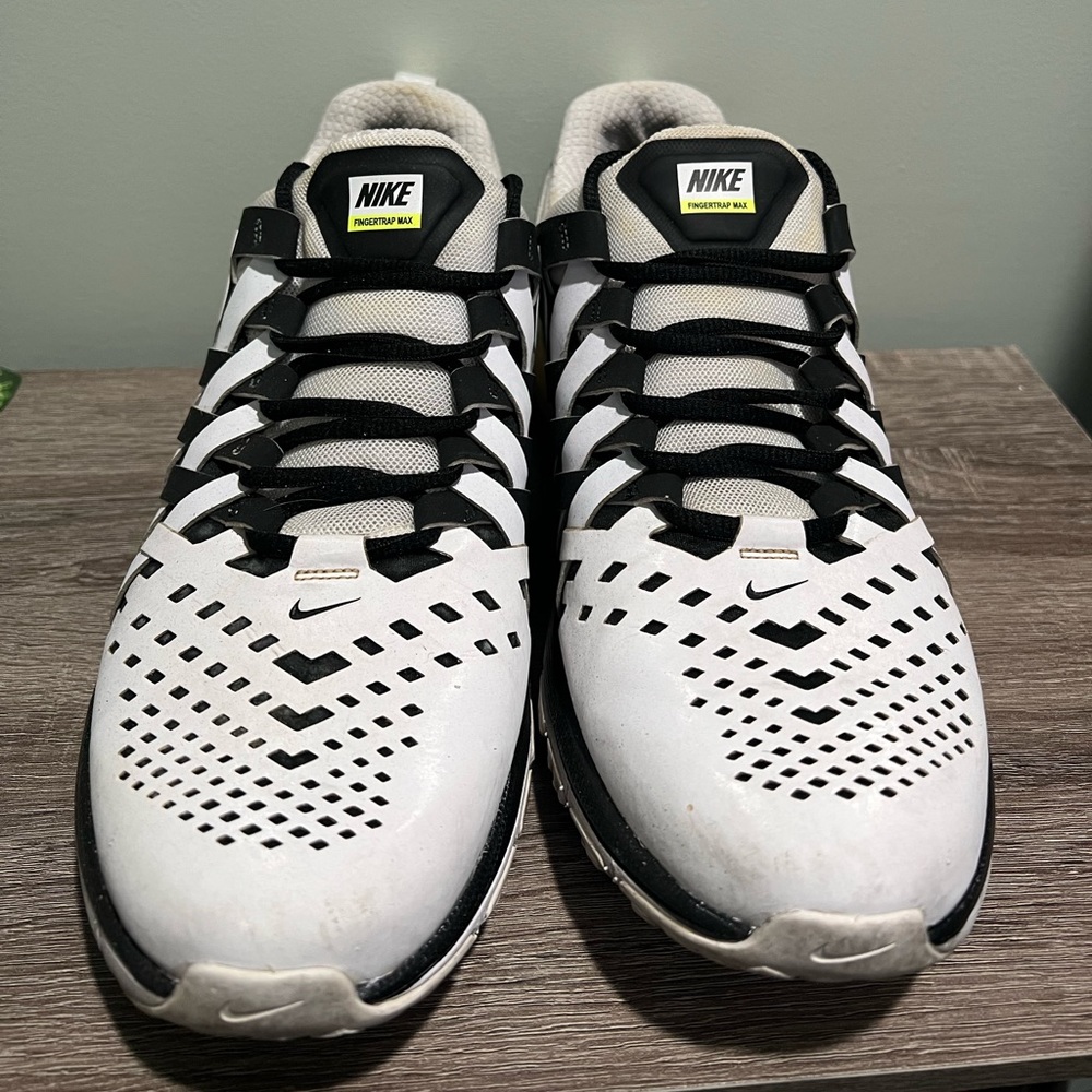 Nike Mens Fingertrap Max Training shoe size:12